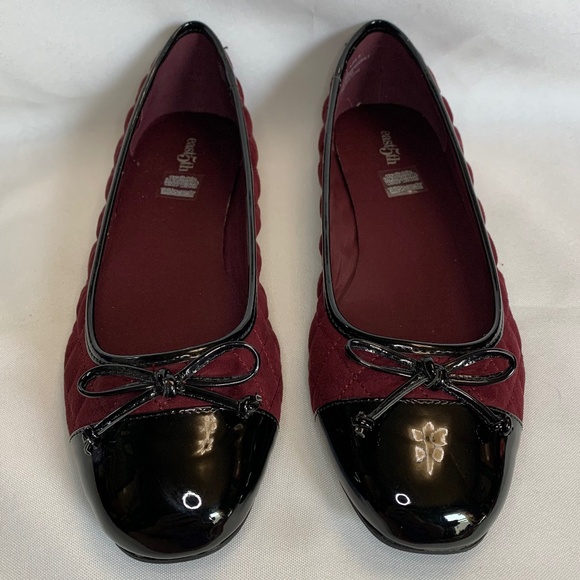 pop Shoes - NIB! East 5th Slide on Dress Flats in Wine and Black! Size 11 W!